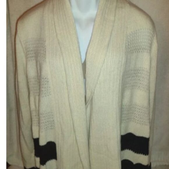 DAISY FUENTES long cardigan knit Sweater, white w/ blue stripes in size Medium - Picture 5 of 6